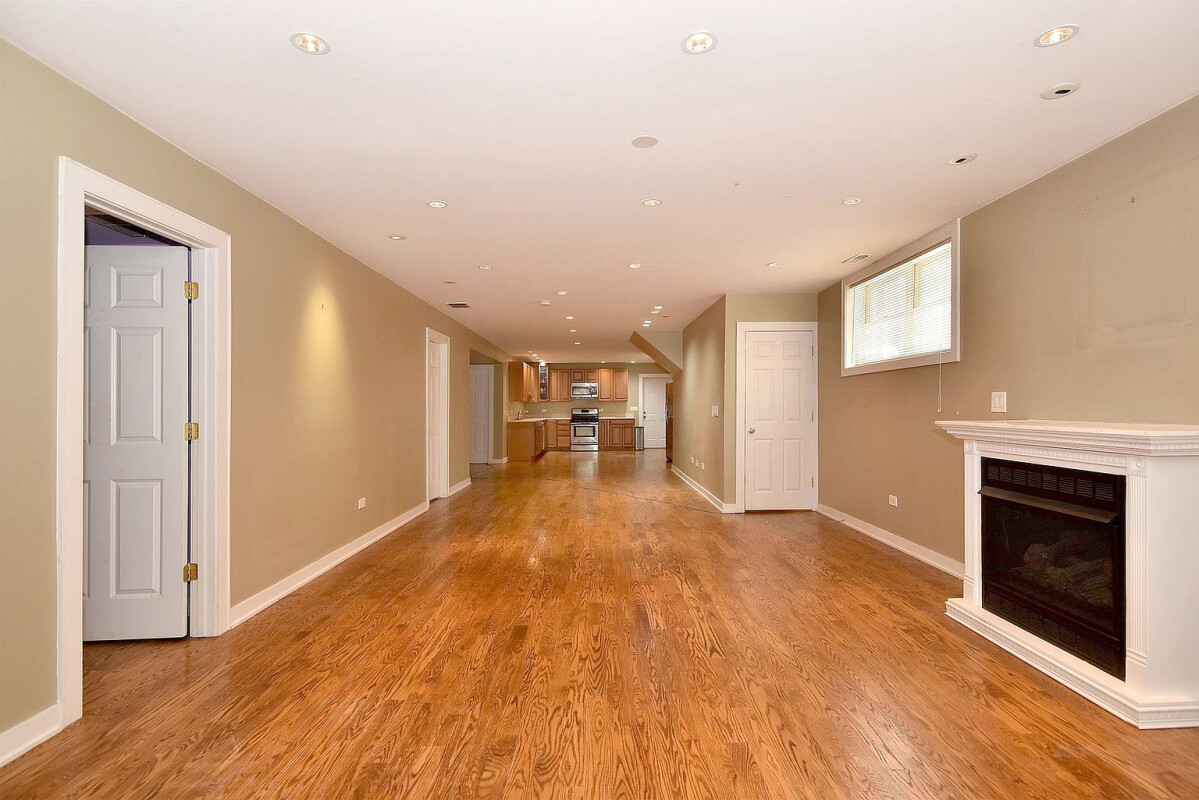 Room for rent in Chicago W Rascher Ave, Oriole Park RoomsChicago